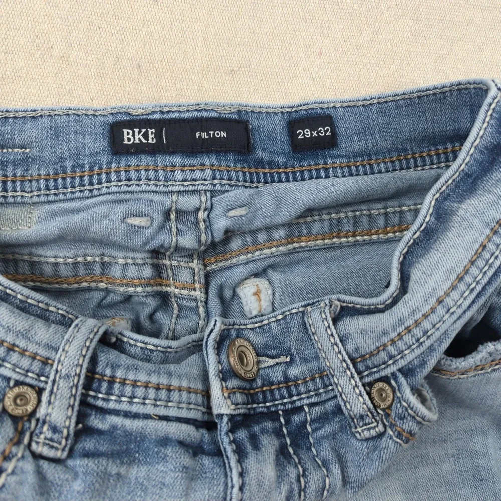 BKE Jeans Mens 29x32 Blue Fulton Boot Cut Western Cowboy Light Wash